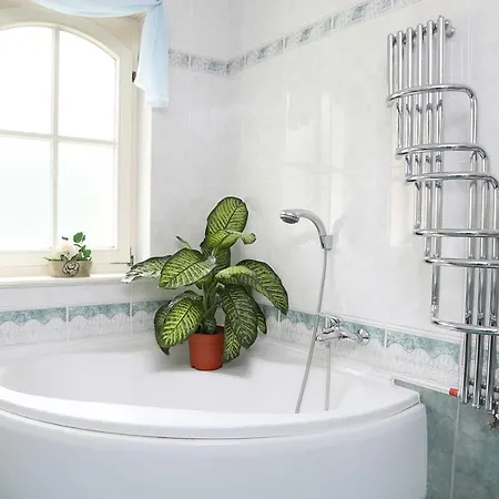 Private Oasis * Urom