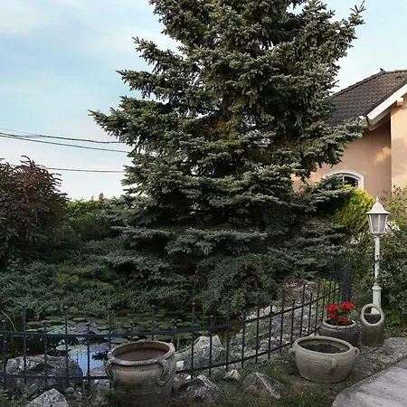 Private Oasis Urom